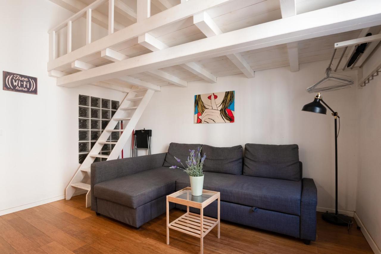 Cozy Apartment Near Navigli Milan Bagian luar foto