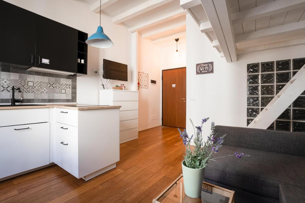 Cozy Apartment Near Navigli Milan Bagian luar foto